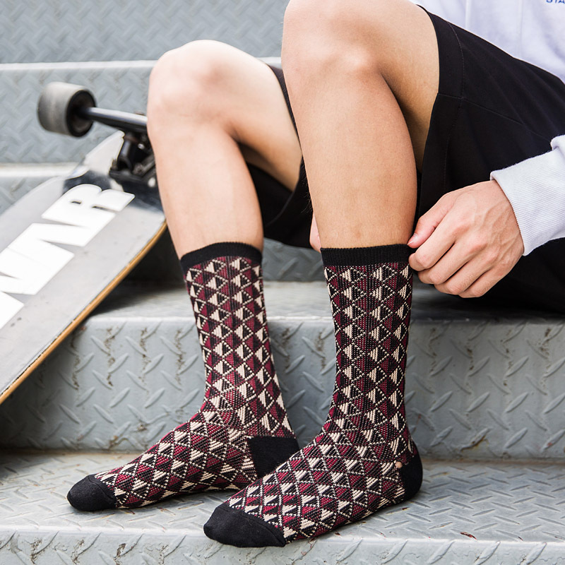 Classy cotton patterned argyle Socks for men