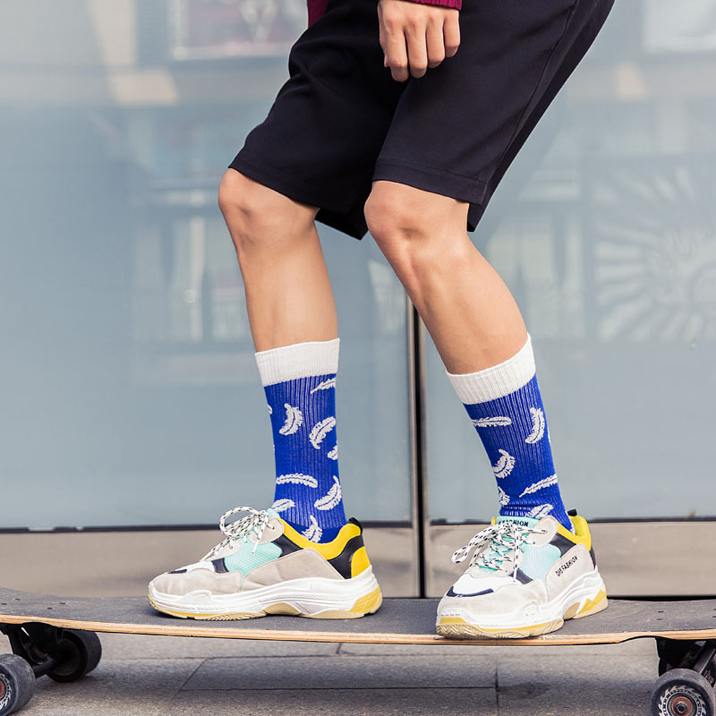 blue and white fresh feather patterned athletic crew socks