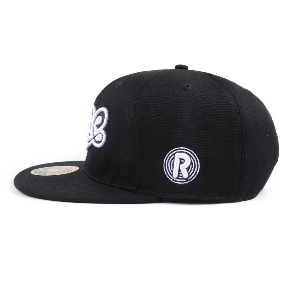 design 3d embroidery black snapback caps